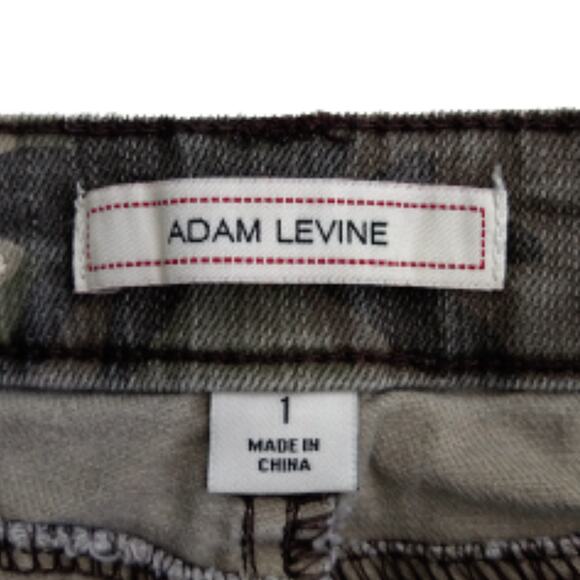 Green Camo Cut-Off Shorts Junior Size 1 Dragon Embroidery Adam Levine - Picture 6 of 7